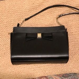 Kate Spade black leather shoulder bag w/gold chain strap. 7” x 10”. Pristine!